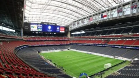 国羽印度赛次日女单女双混双全晋16强，展现强势（2025-01-16）